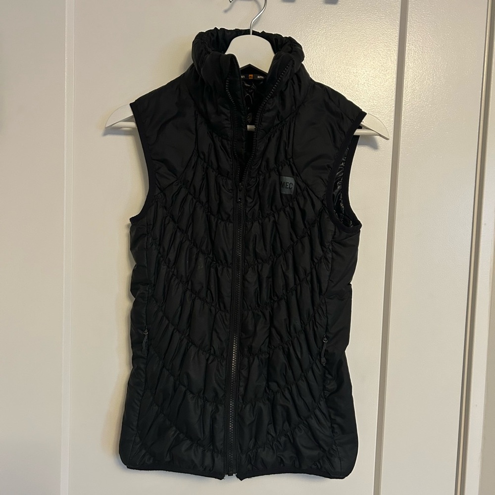 MEC Black Puffer Vest
